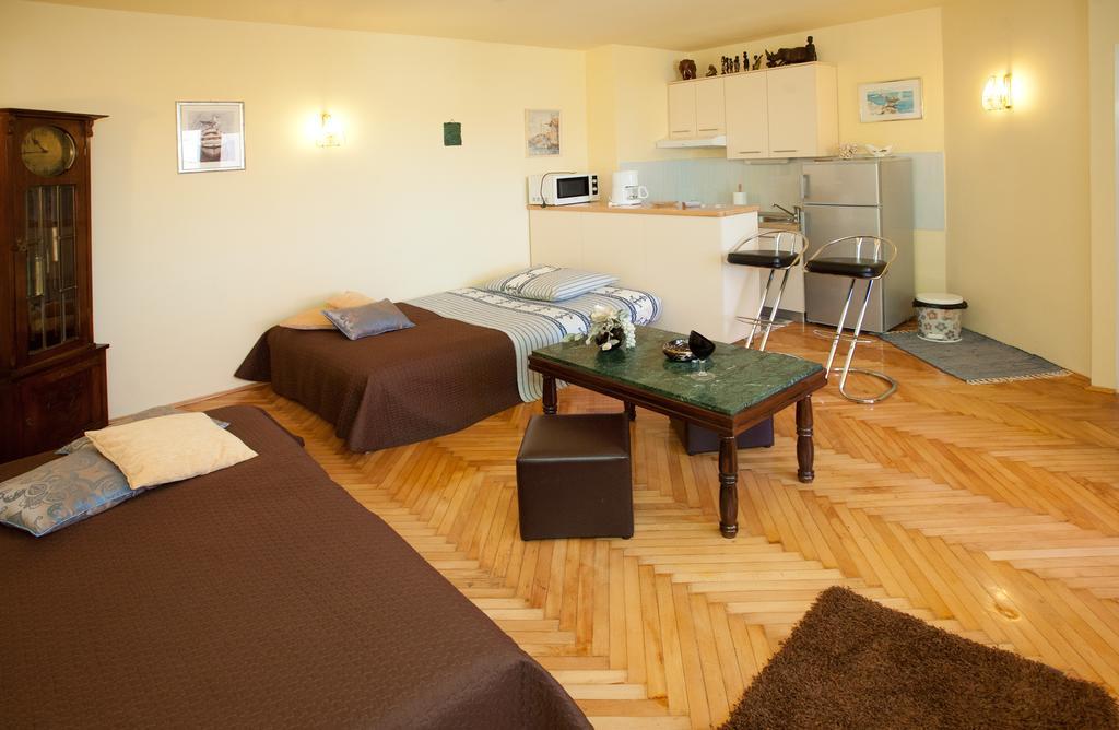 Apartments Beautiful Sandy Beach Split Habitación foto